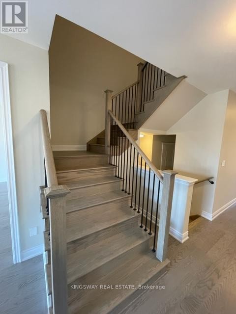 












76 BEARBERRY ROAD

,
Springwater (Minesing),




Ontario
L0L1Y3

