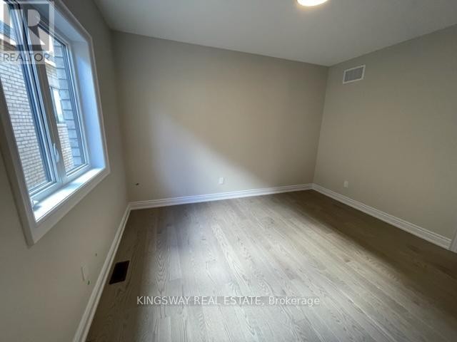 












76 BEARBERRY ROAD

,
Springwater (Minesing),




Ontario
L0L1Y3

