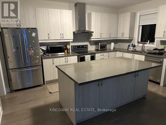 












76 BEARBERRY ROAD

,
Springwater (Minesing),




Ontario
L0L1Y3

