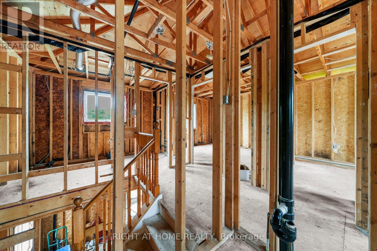 












14 BARRE DRIVE

,
Barrie (Painswick North),




Ontario
L4N7N6

