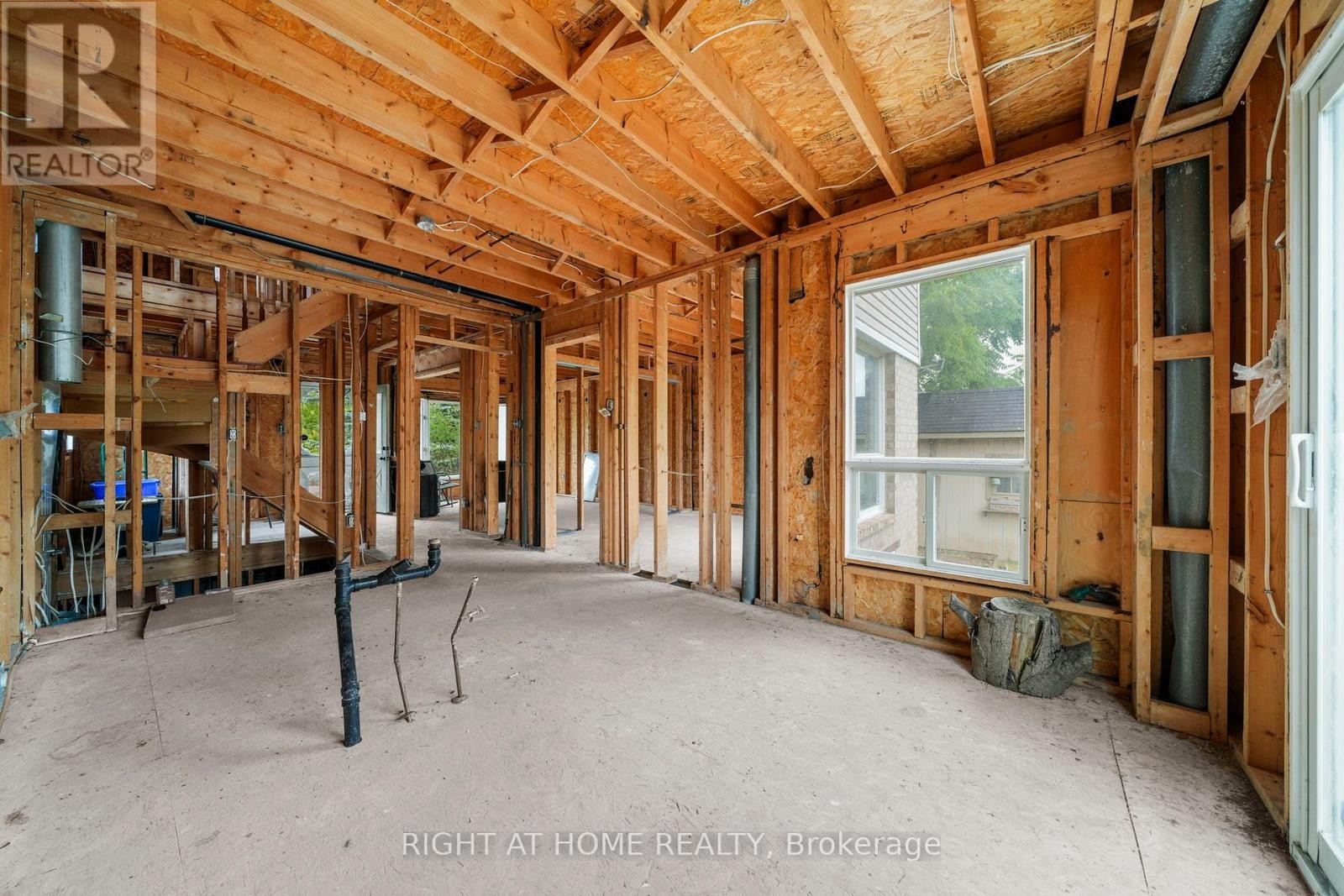 












14 BARRE DRIVE

,
Barrie (Painswick North),




Ontario
L4N7N6

