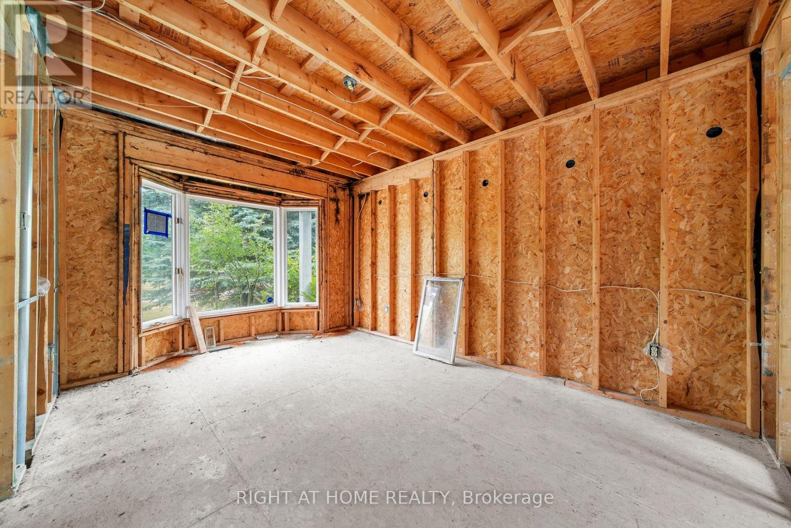 












14 BARRE DRIVE

,
Barrie (Painswick North),




Ontario
L4N7N6

