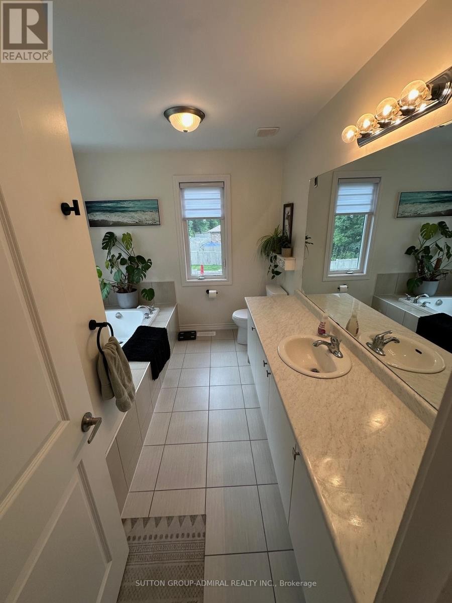 












39 ATLANTIS DRIVE

,
Orillia,




Ontario
L3V8L4

