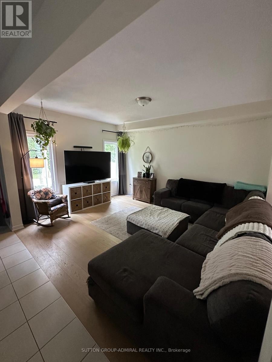 












39 ATLANTIS DRIVE

,
Orillia,




Ontario
L3V8L4

