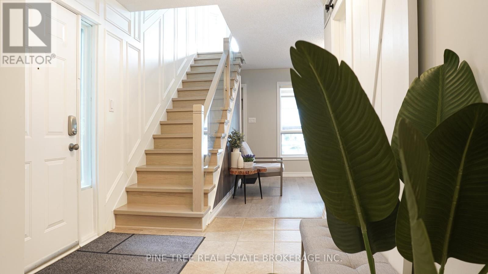 












11 - 30 LAGUNA PARKWAY

,
Ramara (Brechin),




Ontario
L0K1B0

