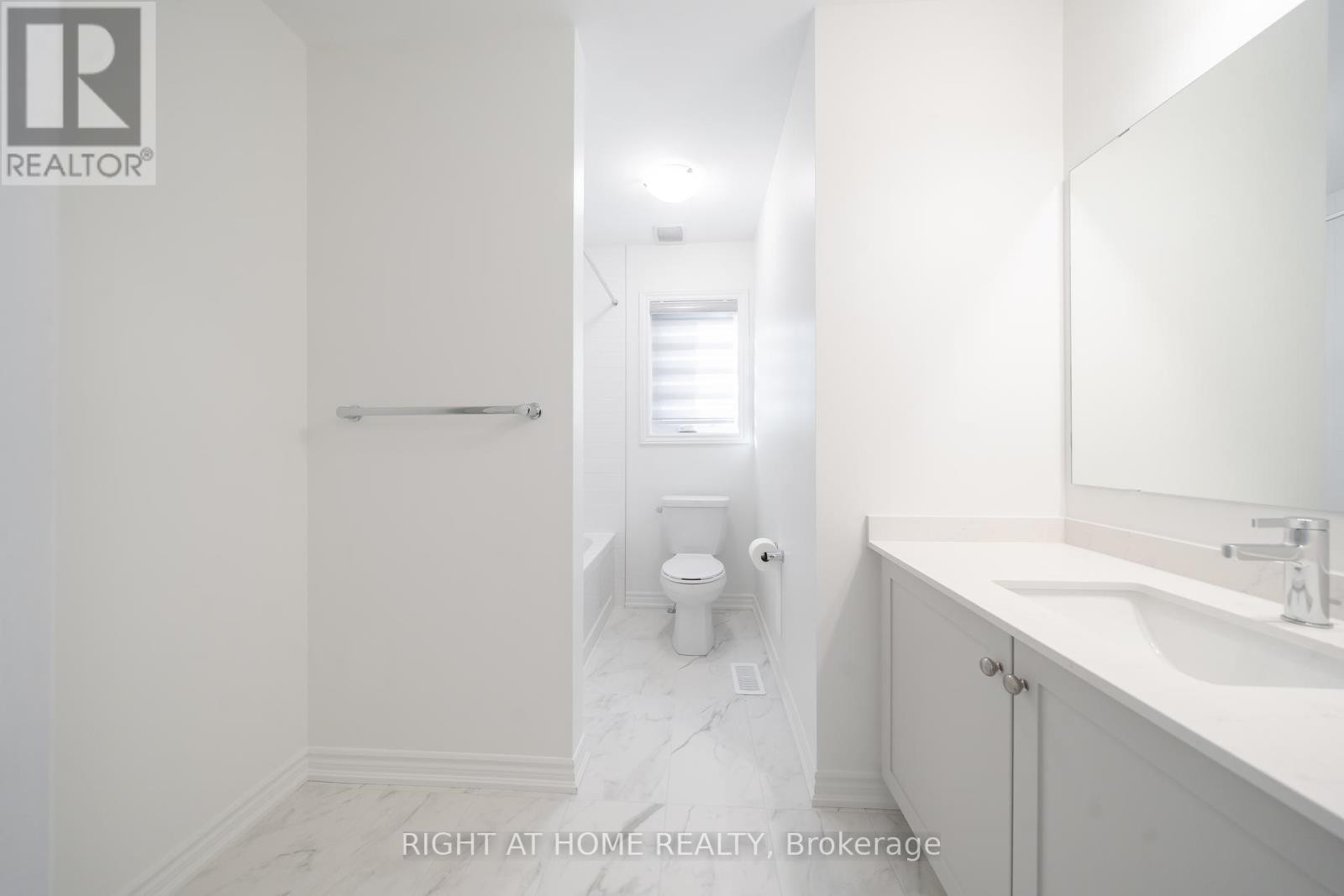 












26 WEST OAK TRAIL

,
Barrie,




Ontario
L9S2Z4

