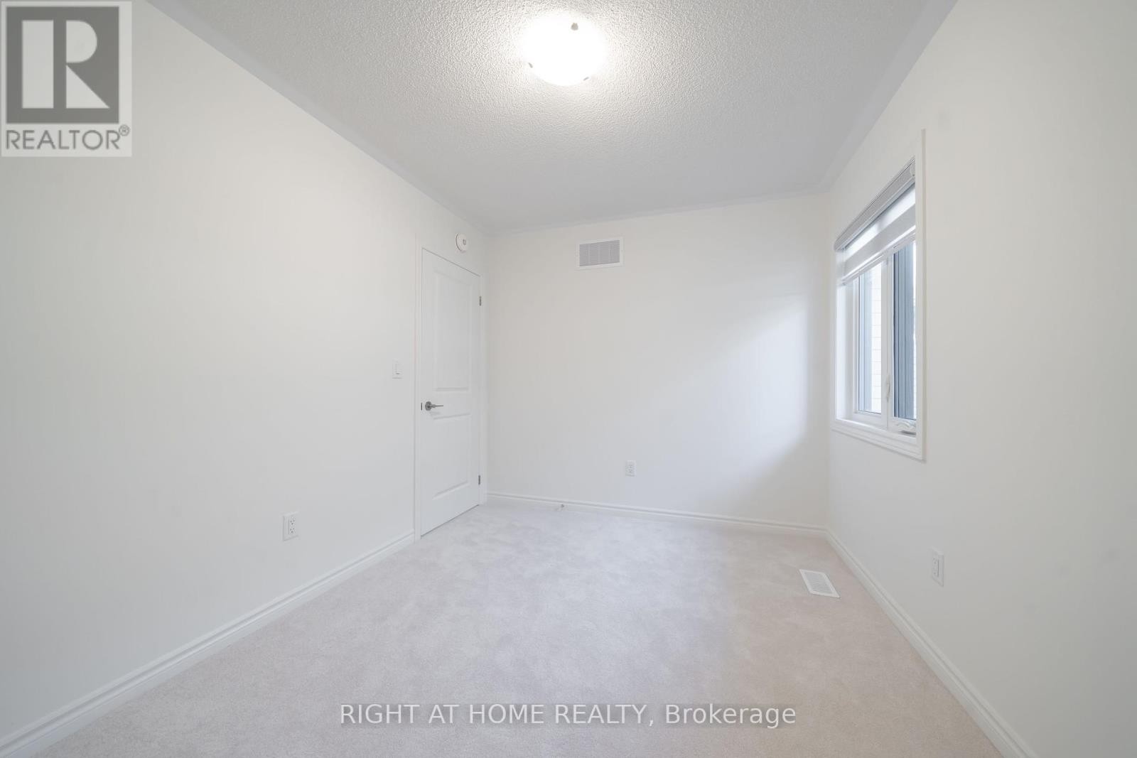 












26 WEST OAK TRAIL

,
Barrie,




Ontario
L9S2Z4

