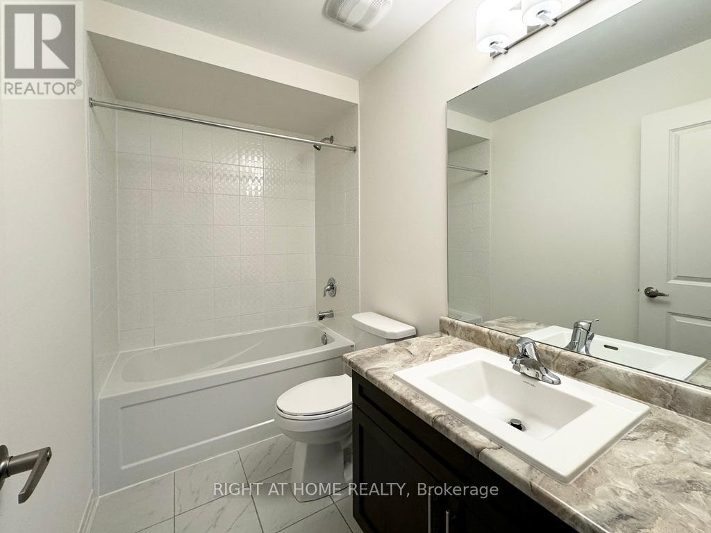 












81 SAGEWOOD AVENUE

,
Barrie (Painswick South),




Ontario
L9J0K5

