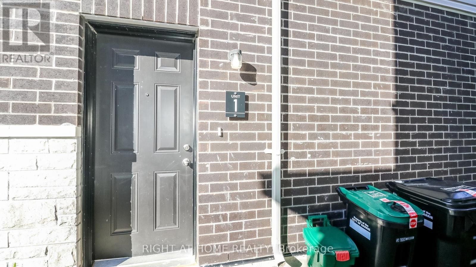 












1 - 12 BANNISTER ROAD

,
Barrie,




Ontario
L9J0L4

