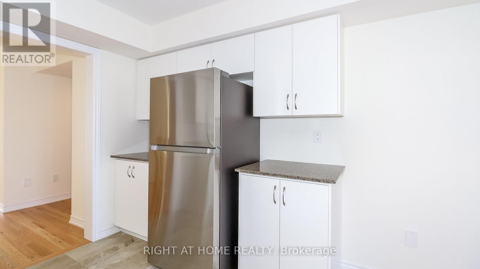 












1 - 12 BANNISTER ROAD

,
Barrie,




Ontario
L9J0L4

