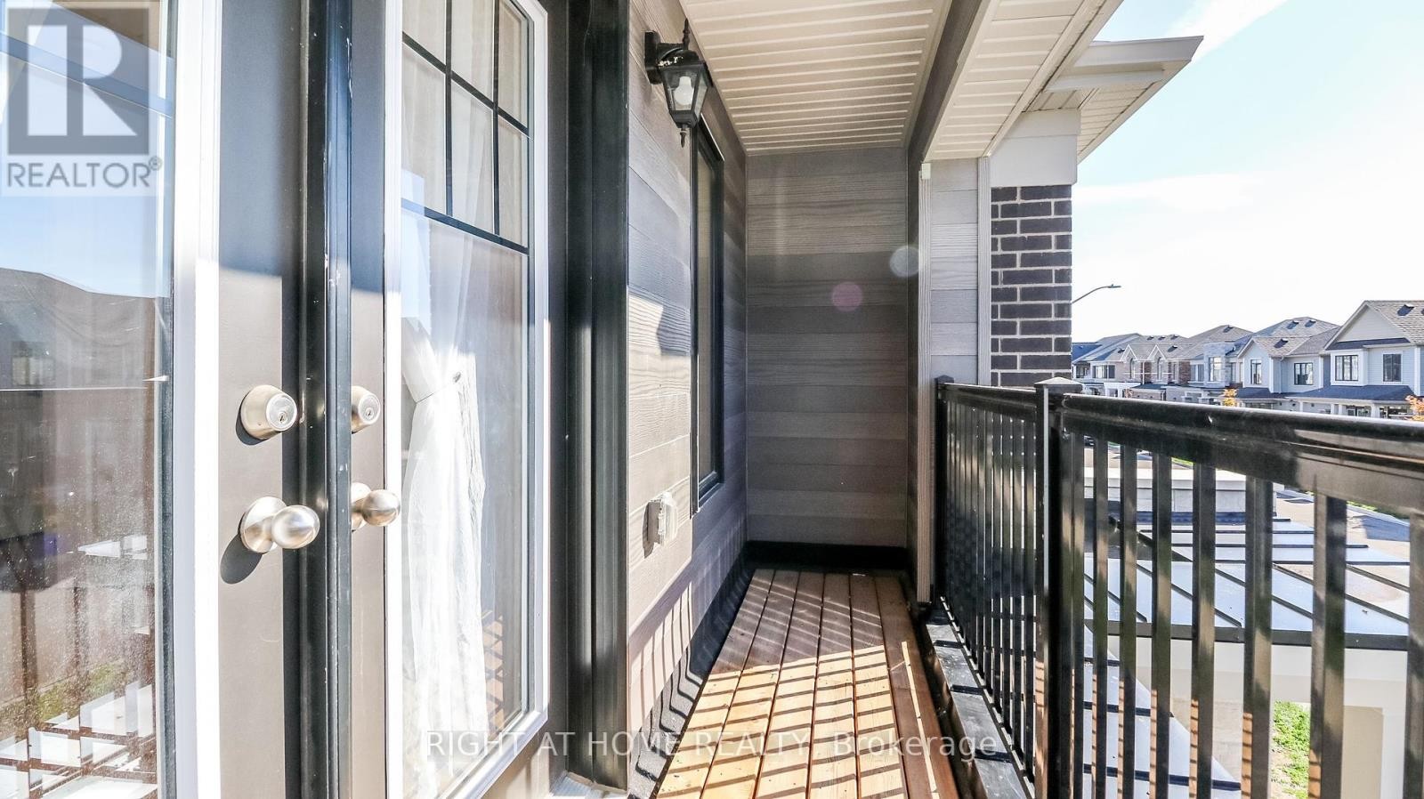 












1 - 12 BANNISTER ROAD

,
Barrie,




Ontario
L9J0L4

