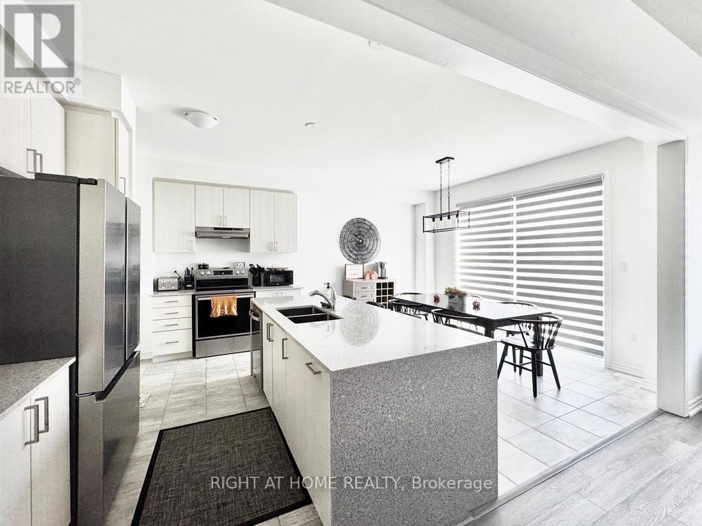 












UPPER - 61 SUZUKI STREET

,
Barrie,




Ontario
L9J0Y7


