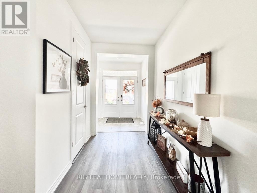 












UPPER - 61 SUZUKI STREET

,
Barrie,




Ontario
L9J0Y7

