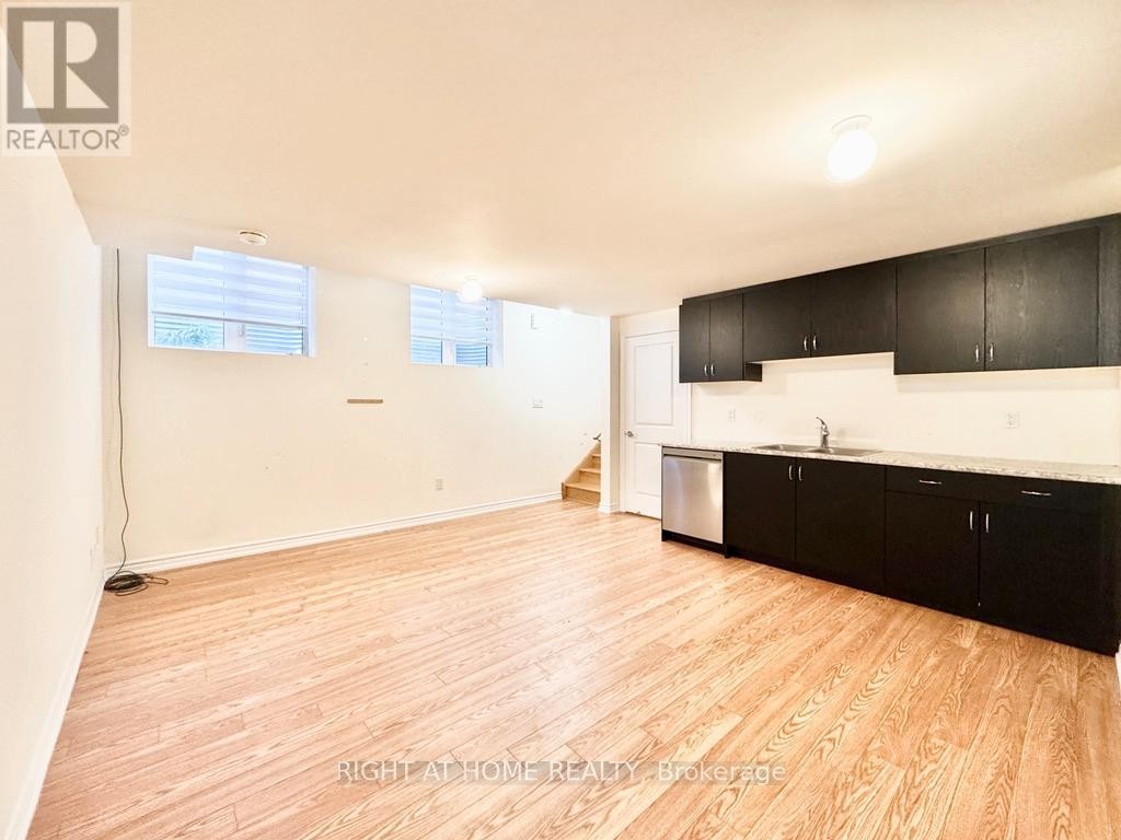 












BASEMENT - 106 DURHAM AVENUE

,
Barrie,




Ontario
L9J0L8

