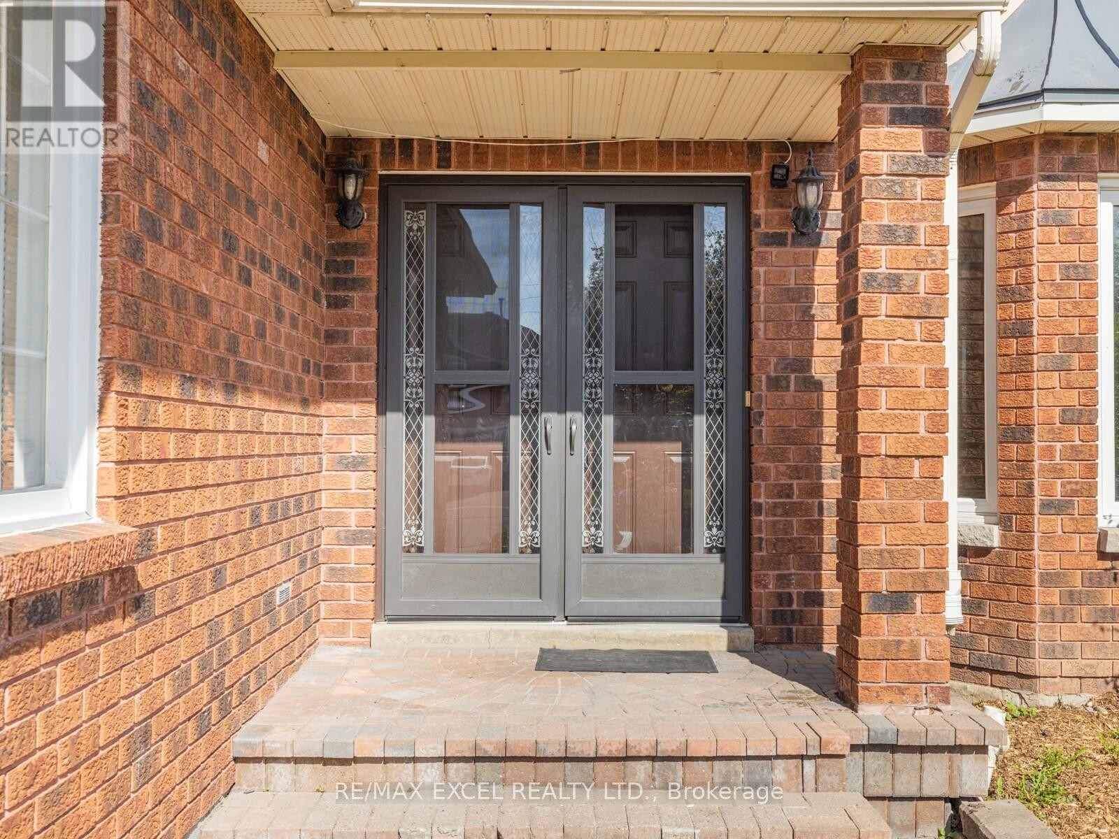 












25 GOLDEN MEADOW ROAD

,
Barrie (Bayshore),




Ontario
L4N7E6

