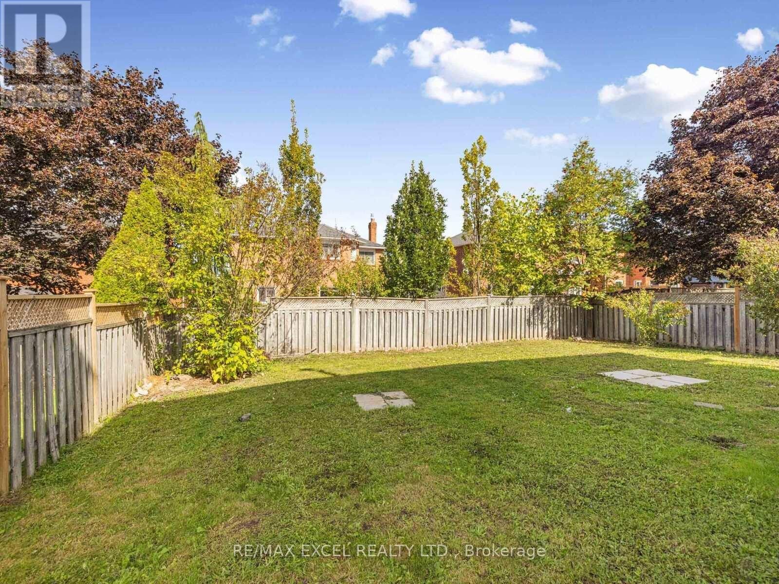 












25 GOLDEN MEADOW ROAD

,
Barrie (Bayshore),




Ontario
L4N7E6


