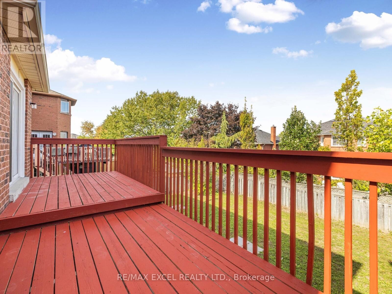 












25 GOLDEN MEADOW ROAD

,
Barrie (Bayshore),




Ontario
L4N7E6

