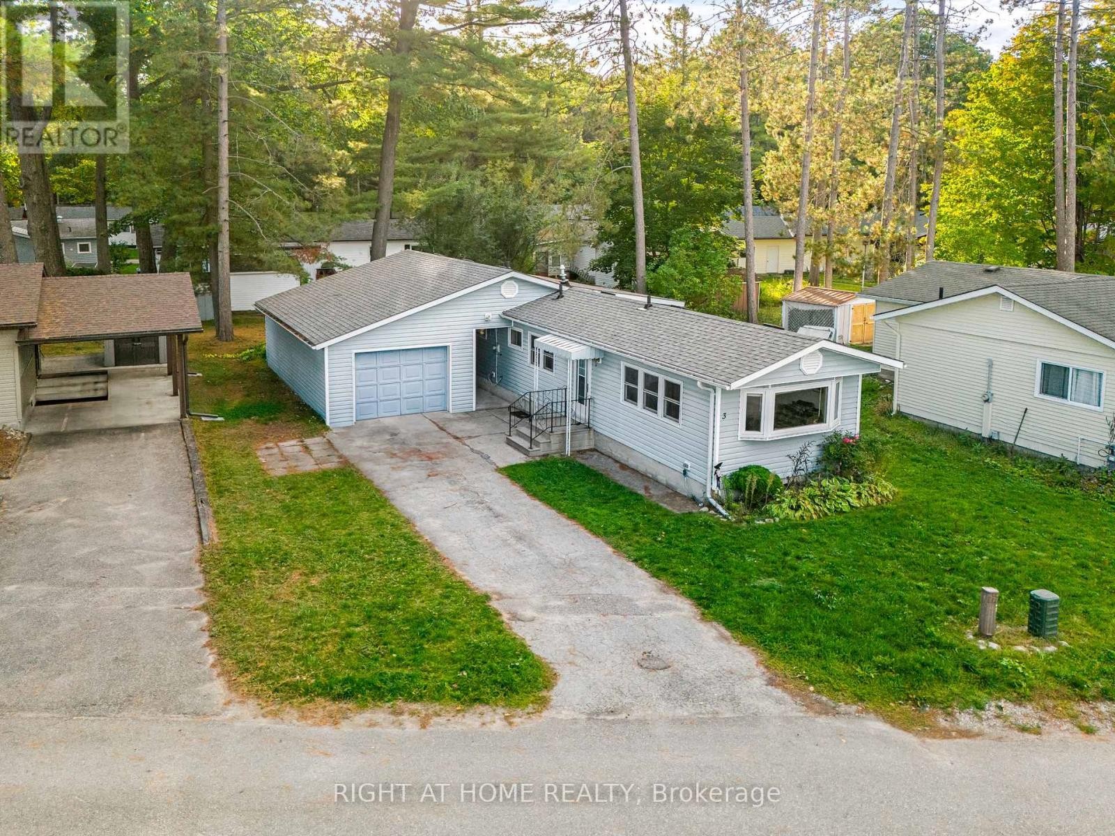 












3 CARRUTHERS STREET S

,
Wasaga Beach,




Ontario
L9Z1K2

