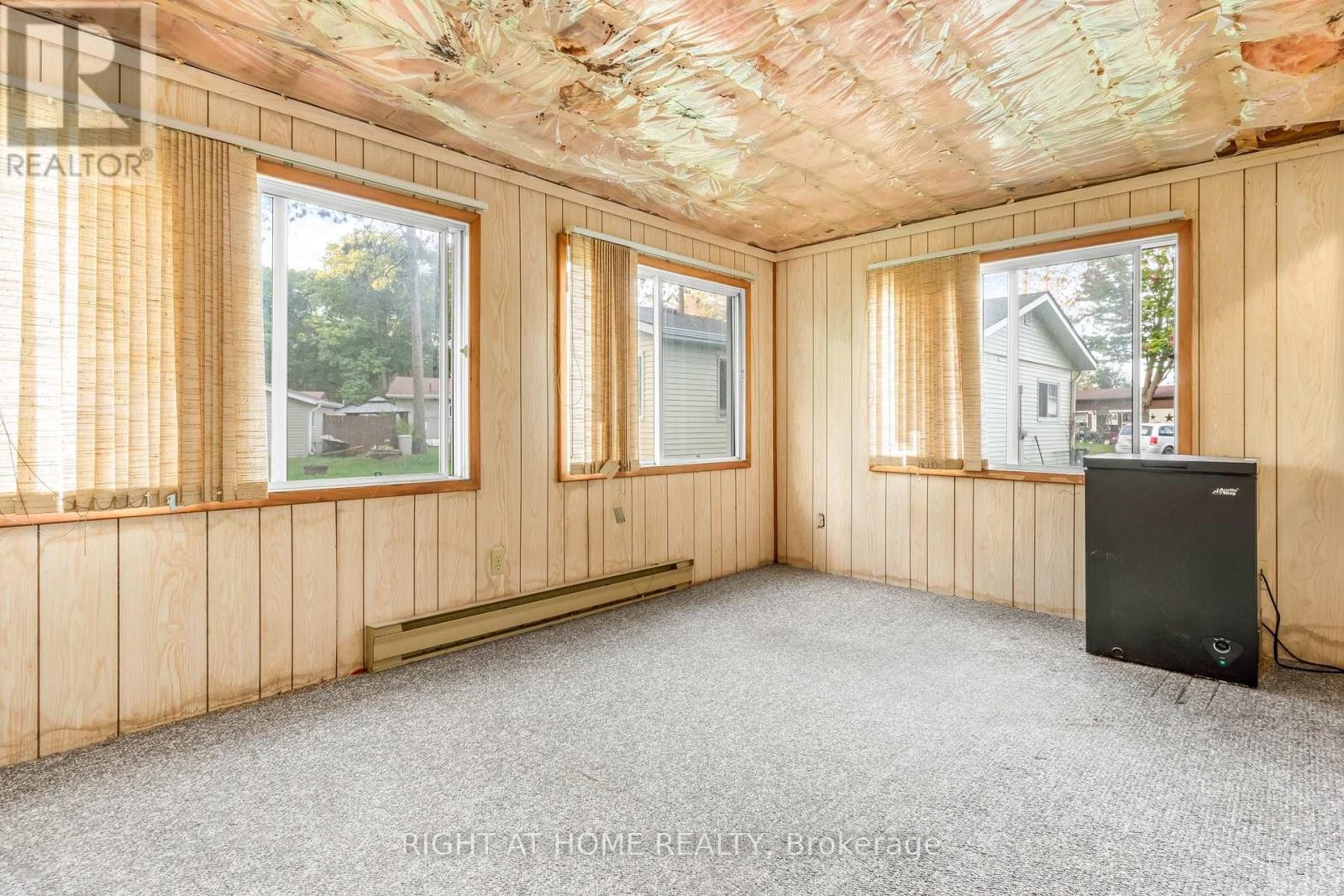 












3 CARRUTHERS STREET S

,
Wasaga Beach,




Ontario
L9Z1K2

