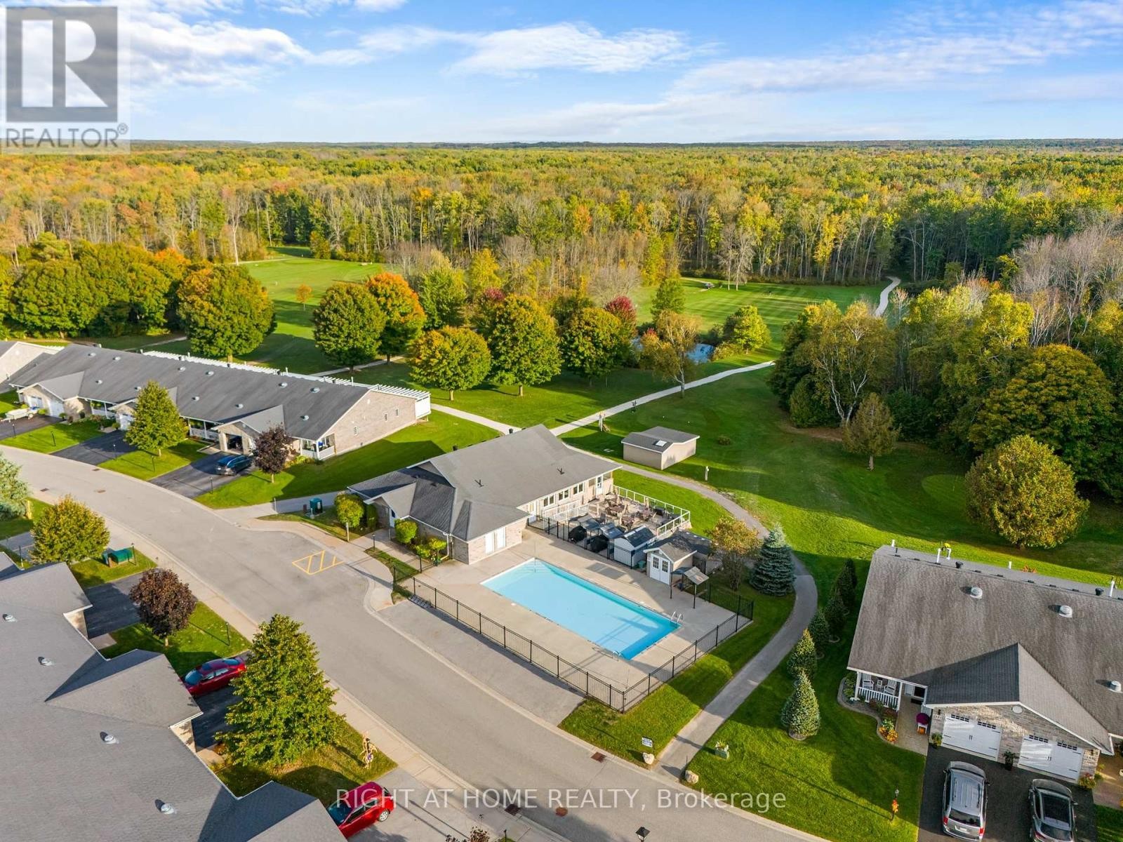 












3 CARRUTHERS STREET S

,
Wasaga Beach,




Ontario
L9Z1K2

