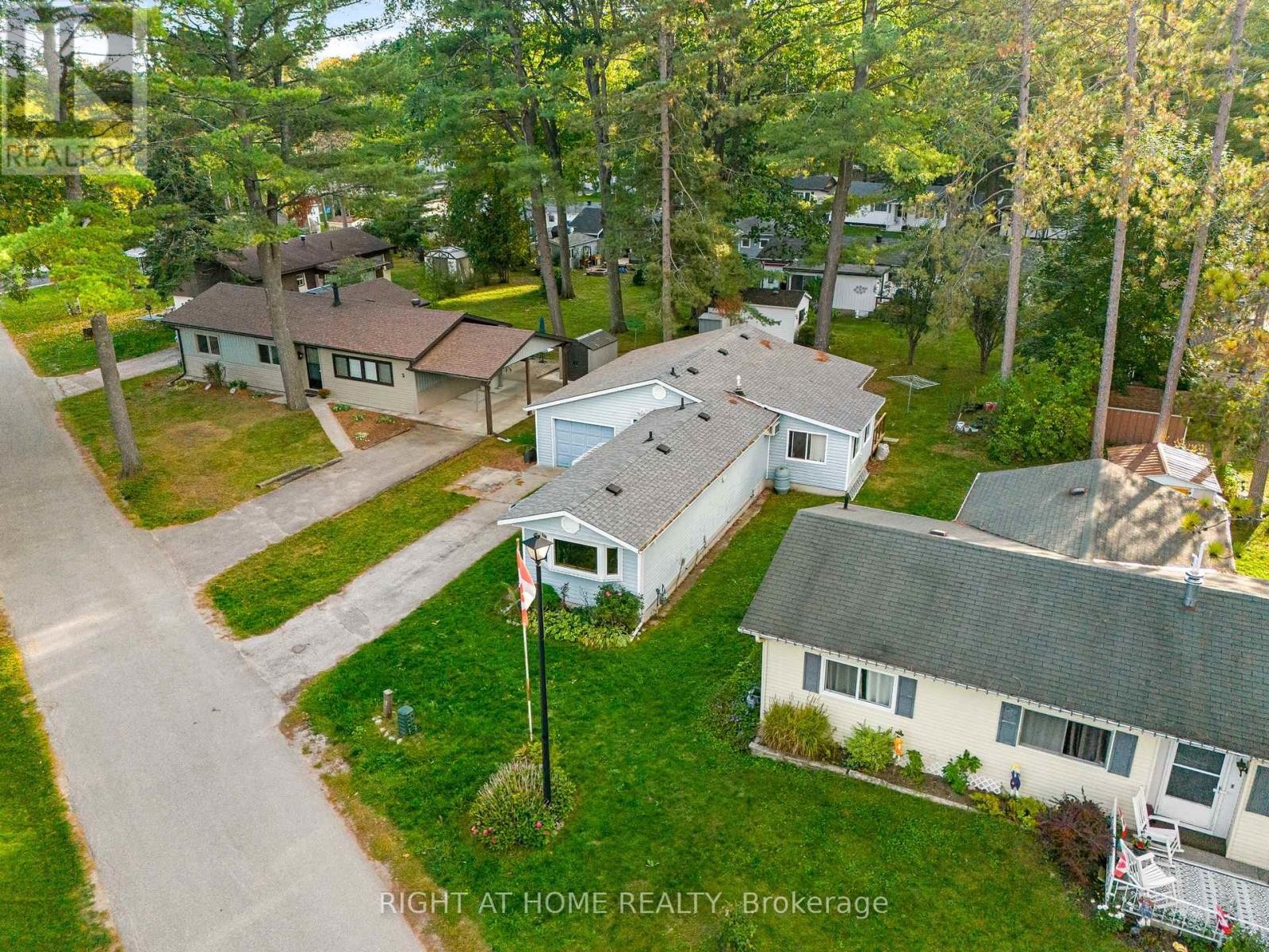 












3 CARRUTHERS STREET S

,
Wasaga Beach,




Ontario
L9Z1K2


