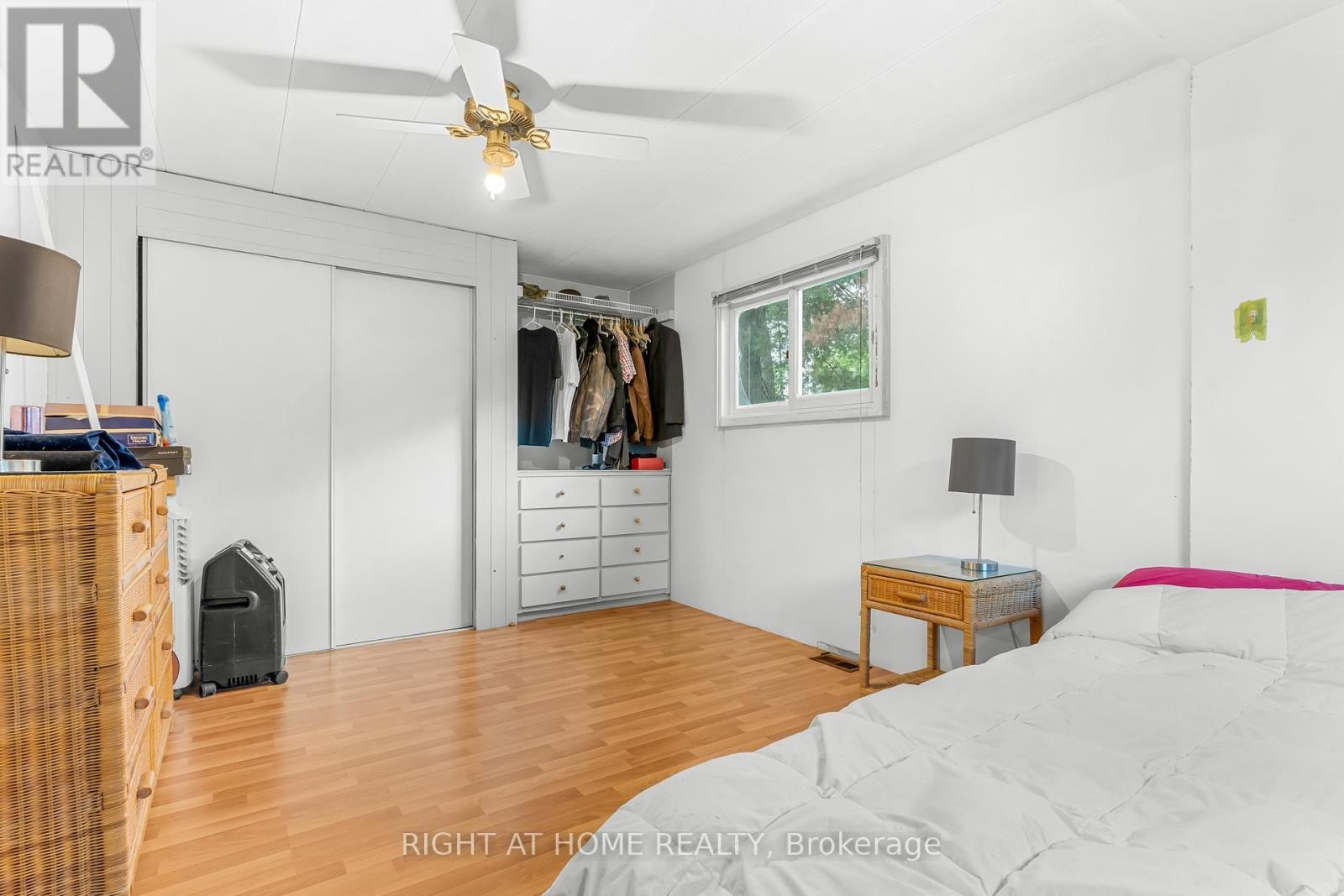 












3 CARRUTHERS STREET S

,
Wasaga Beach,




Ontario
L9Z1K2

