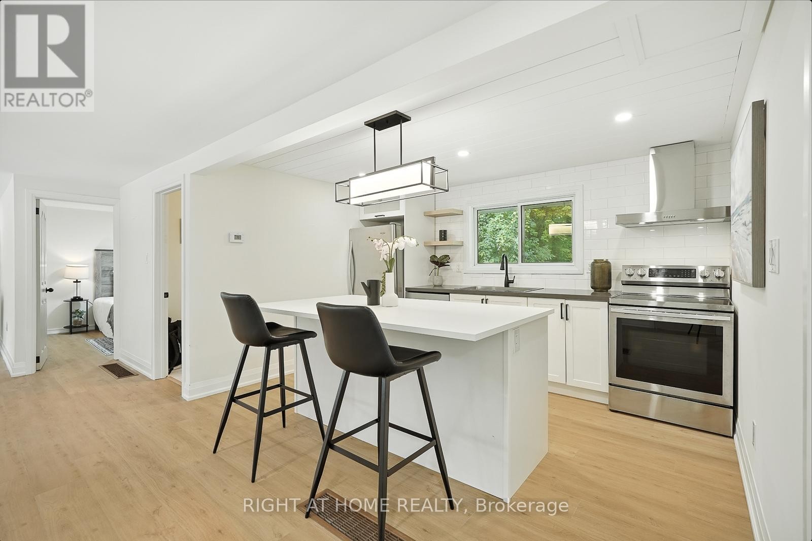 












29 NIDA DRIVE

,
Tiny,




Ontario
L9M0B3

