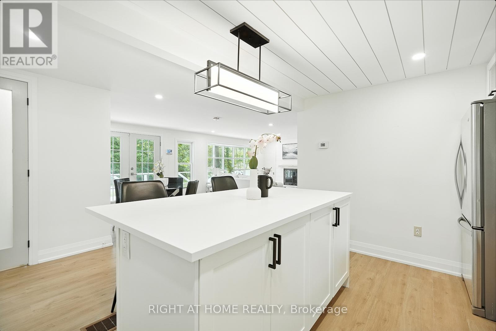 












29 NIDA DRIVE

,
Tiny,




Ontario
L9M0B3

