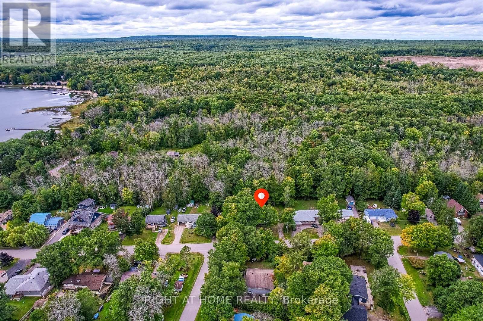 












29 NIDA DRIVE

,
Tiny,




Ontario
L9M0B3

