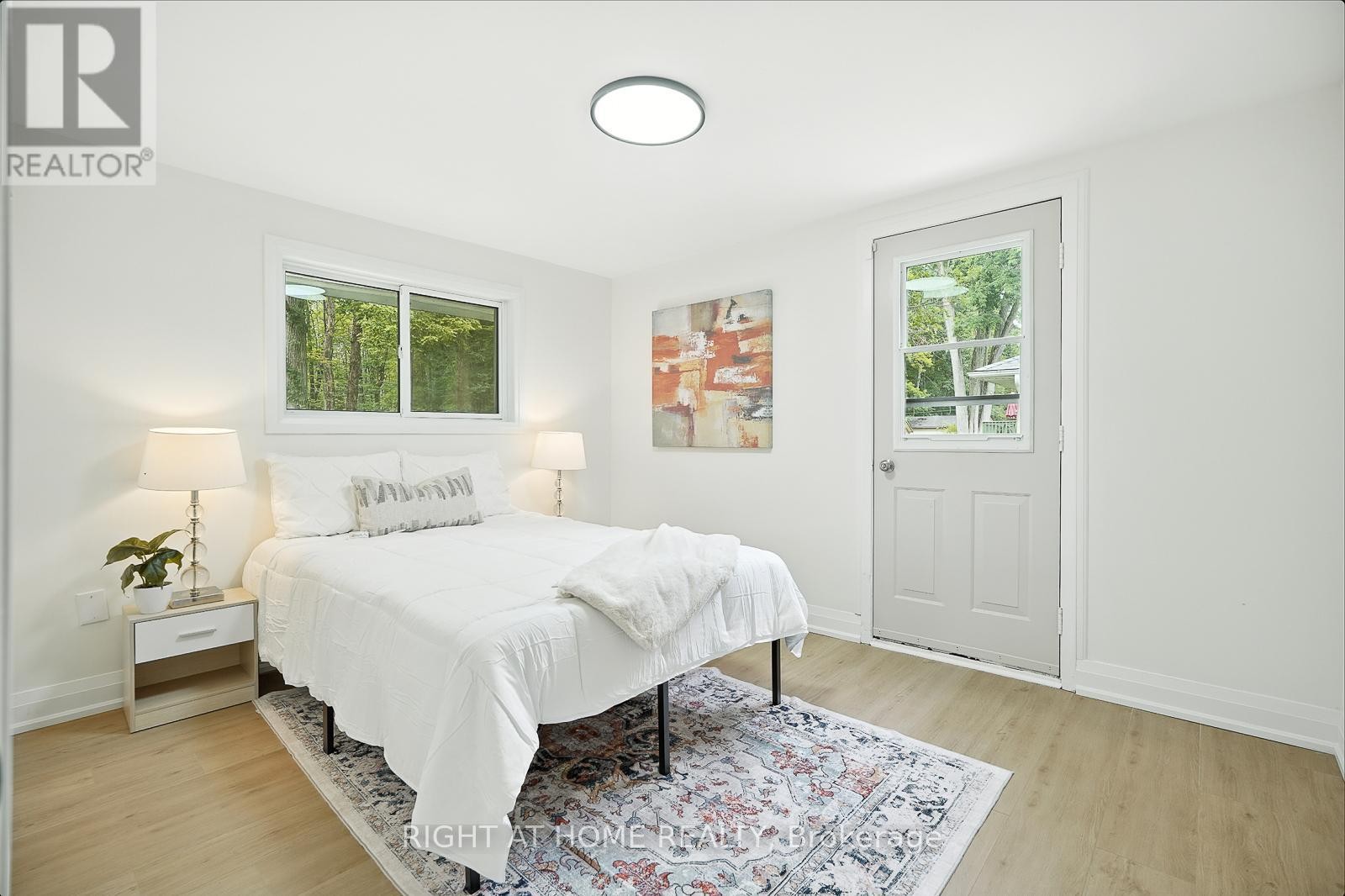 












29 NIDA DRIVE

,
Tiny,




Ontario
L9M0B3

