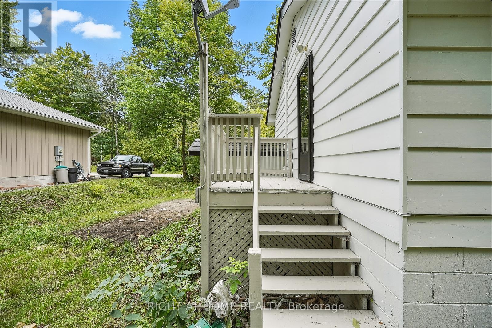 












29 NIDA DRIVE

,
Tiny,




Ontario
L9M0B3

