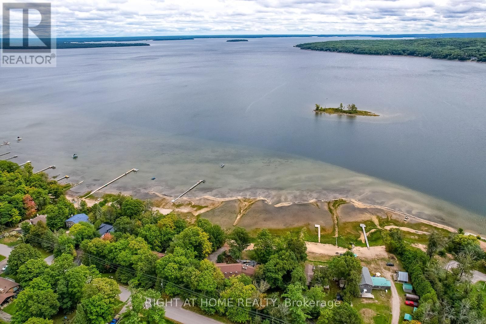 












29 NIDA DRIVE

,
Tiny,




Ontario
L9M0B3

