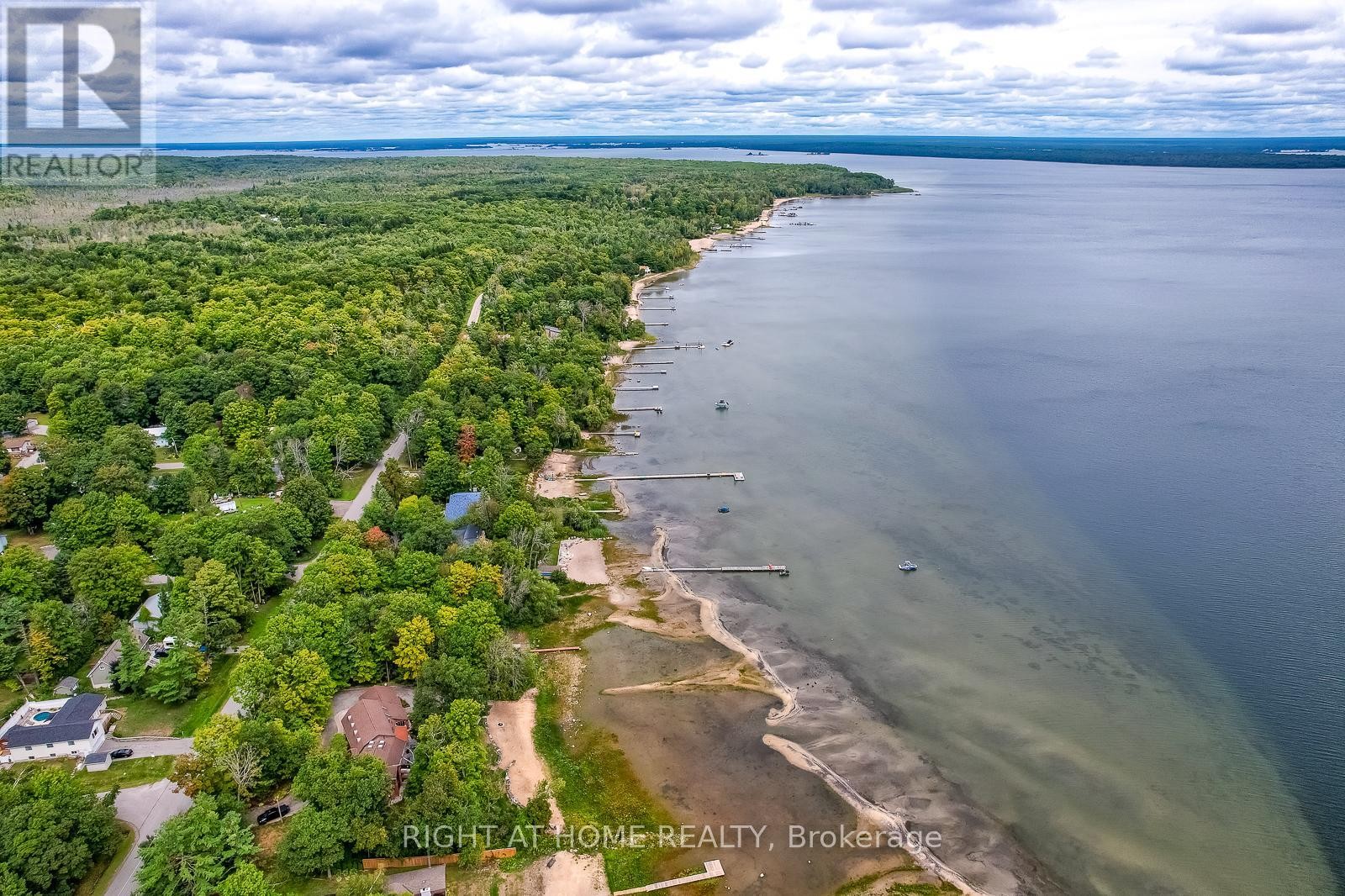












29 NIDA DRIVE

,
Tiny,




Ontario
L9M0B3

