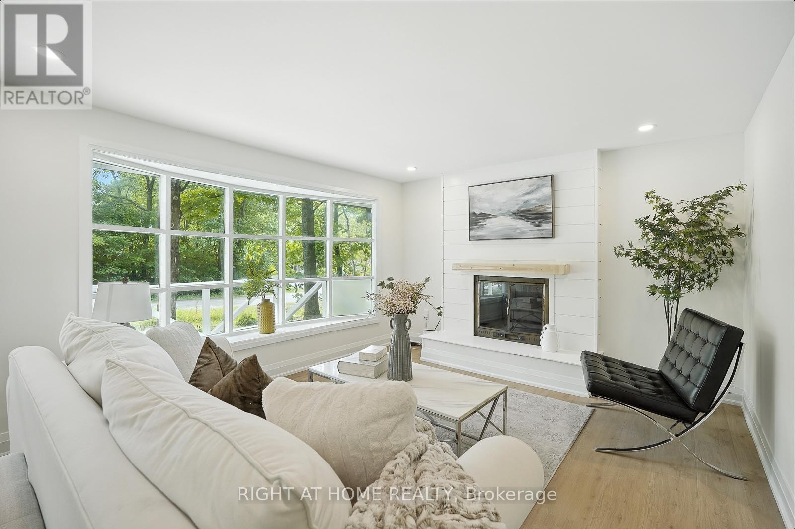 












29 NIDA DRIVE

,
Tiny,




Ontario
L9M0B3

