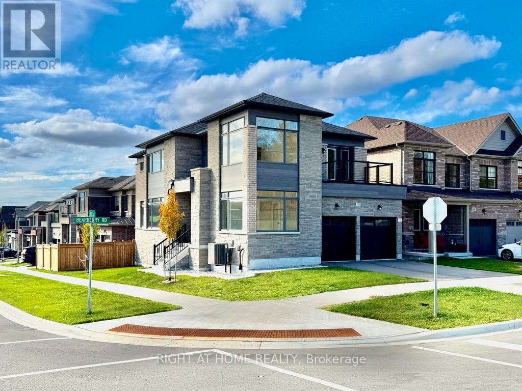 












UPPER - 70 BEARBERRY ROAD

,
Springwater (Midhurst),




Ontario
L9X2E1

