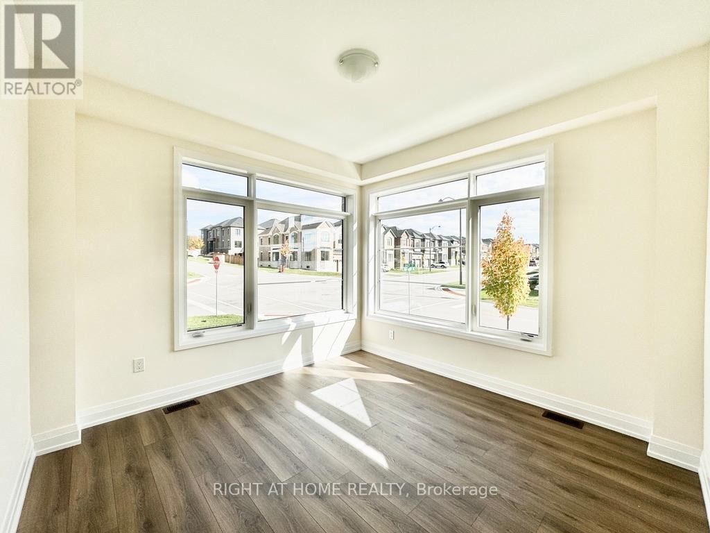 












UPPER - 70 BEARBERRY ROAD

,
Springwater (Midhurst),




Ontario
L9X2E1

