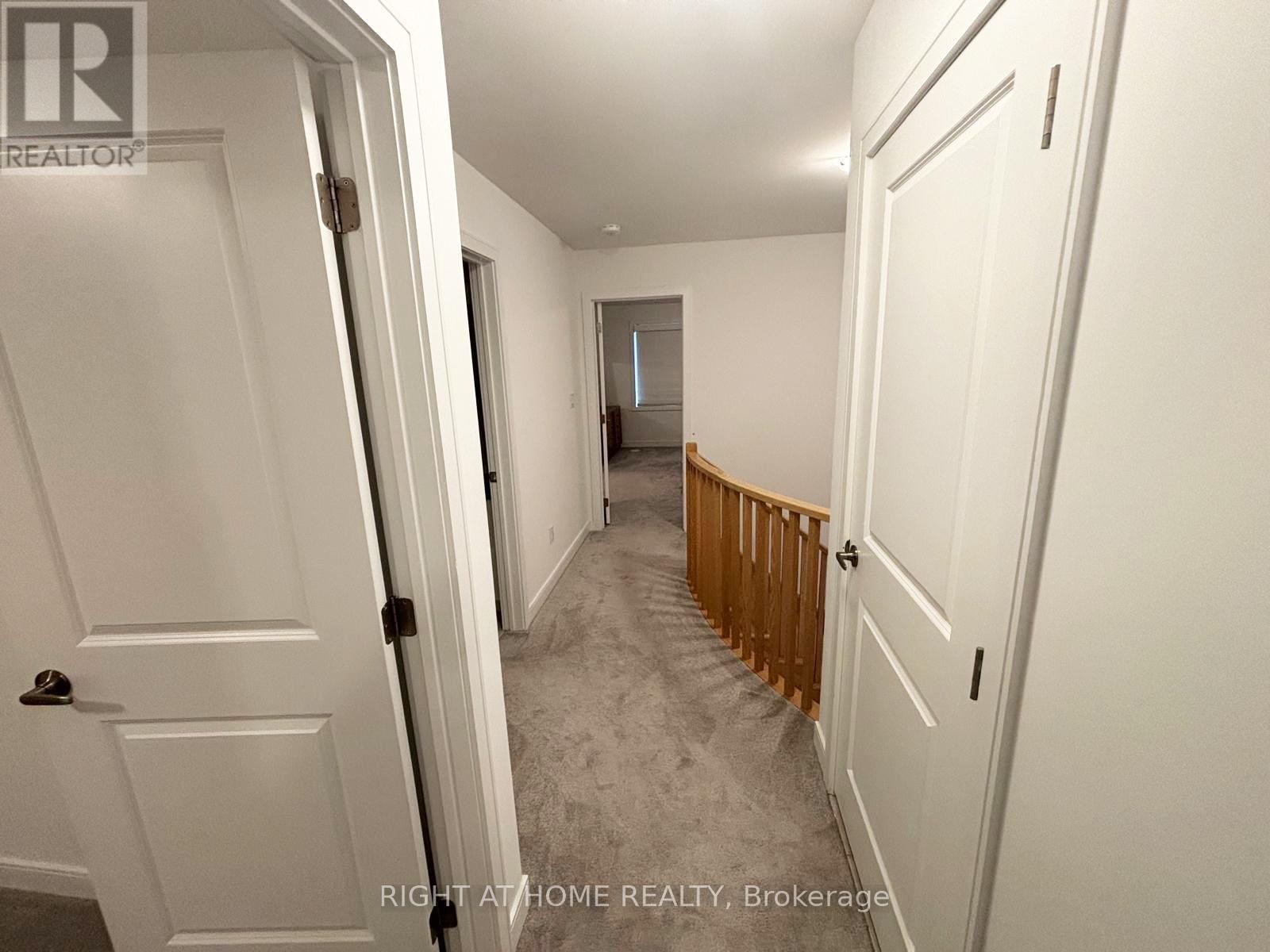 












74 BLUE FOREST CRESCENT

,
Barrie (Innis-Shore),




Ontario
L9J0N4

