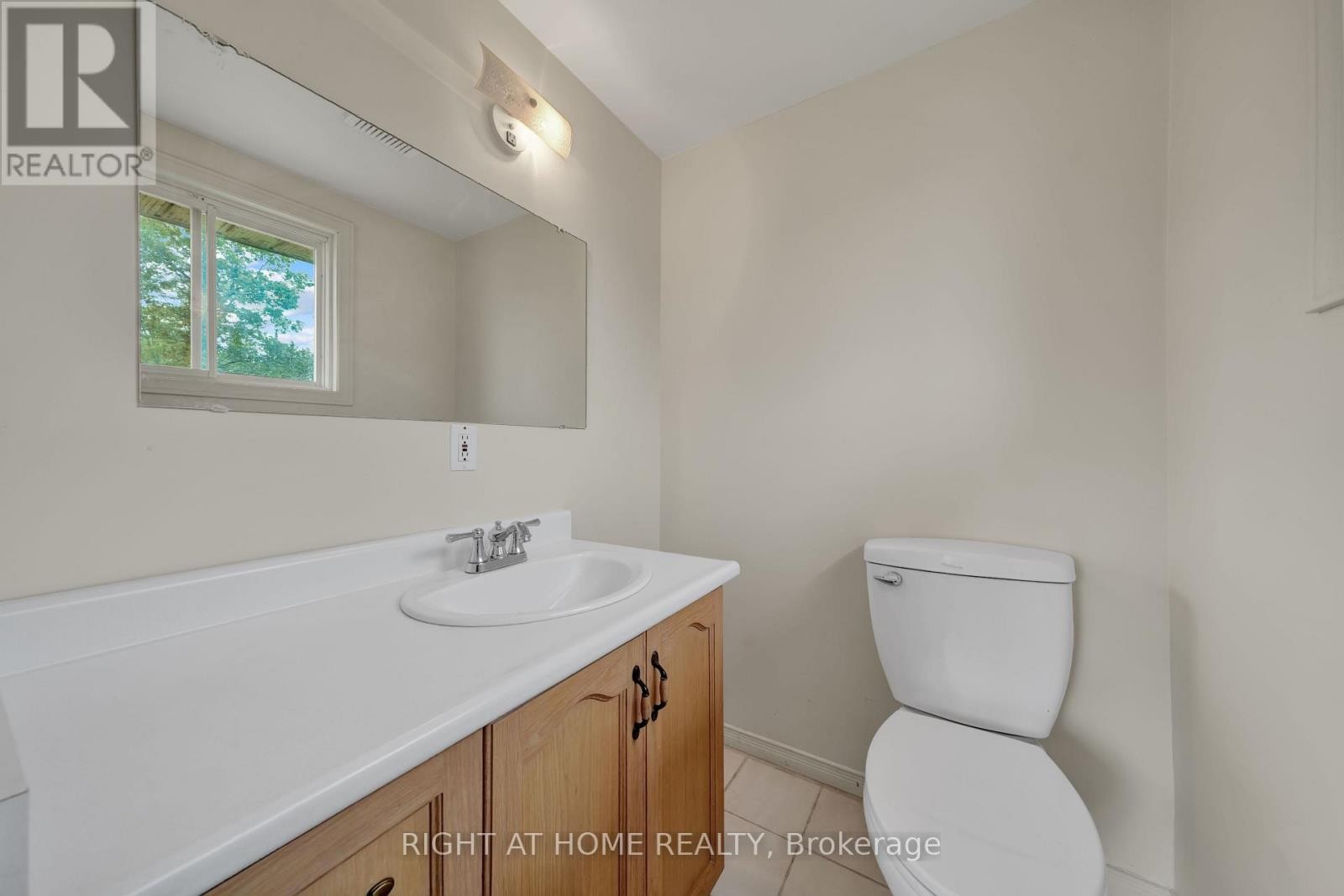 












138 45TH STREET N

,
Wasaga Beach,




Ontario
L9Z1Z2

