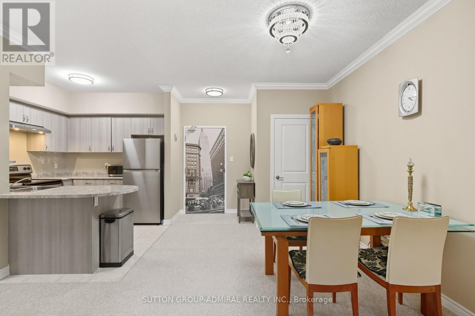 












303 - 7 GREENWICH STREET

,
Barrie (Ardagh),




Ontario
L4N7Y8

