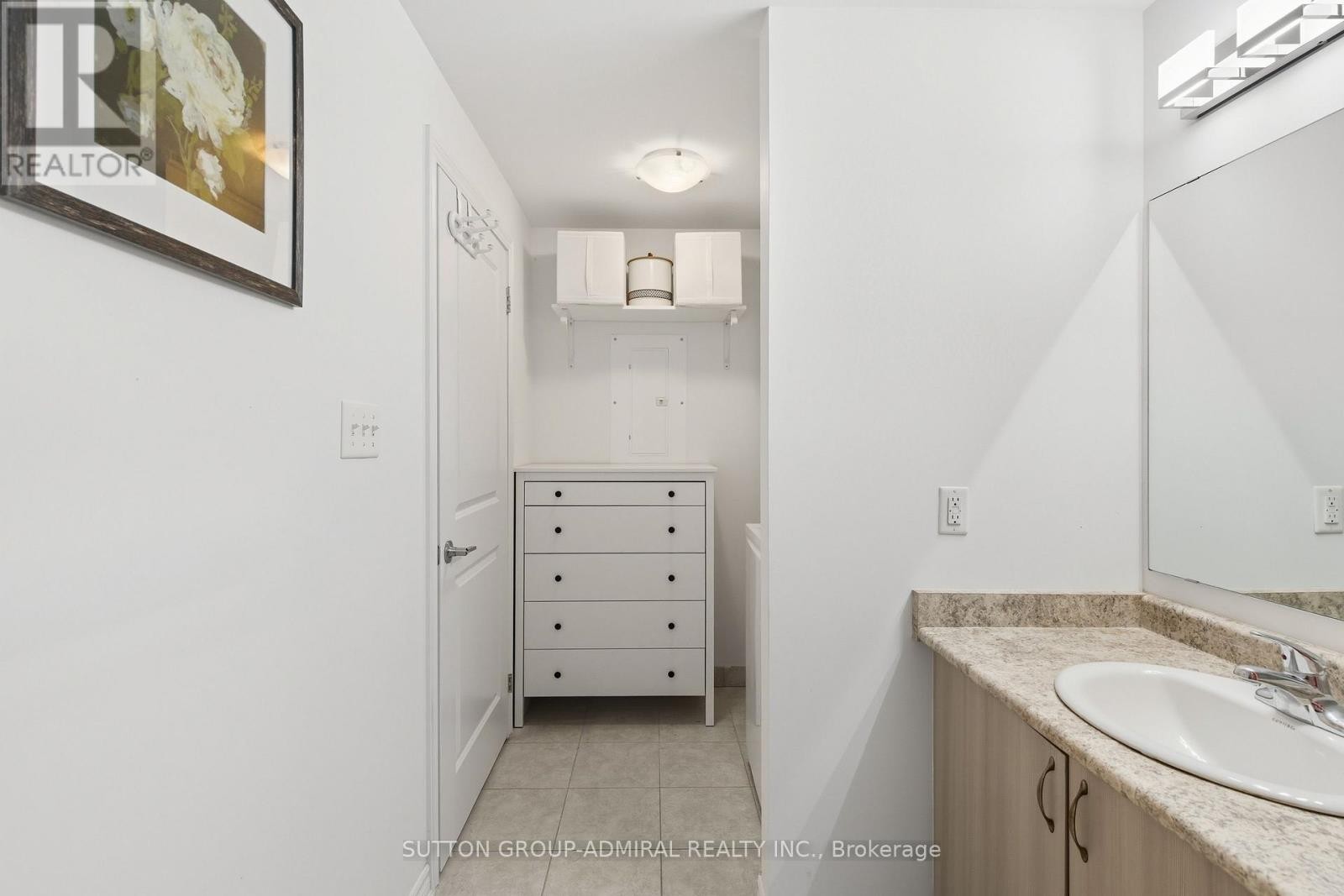 












303 - 7 GREENWICH STREET

,
Barrie (Ardagh),




Ontario
L4N7Y8

