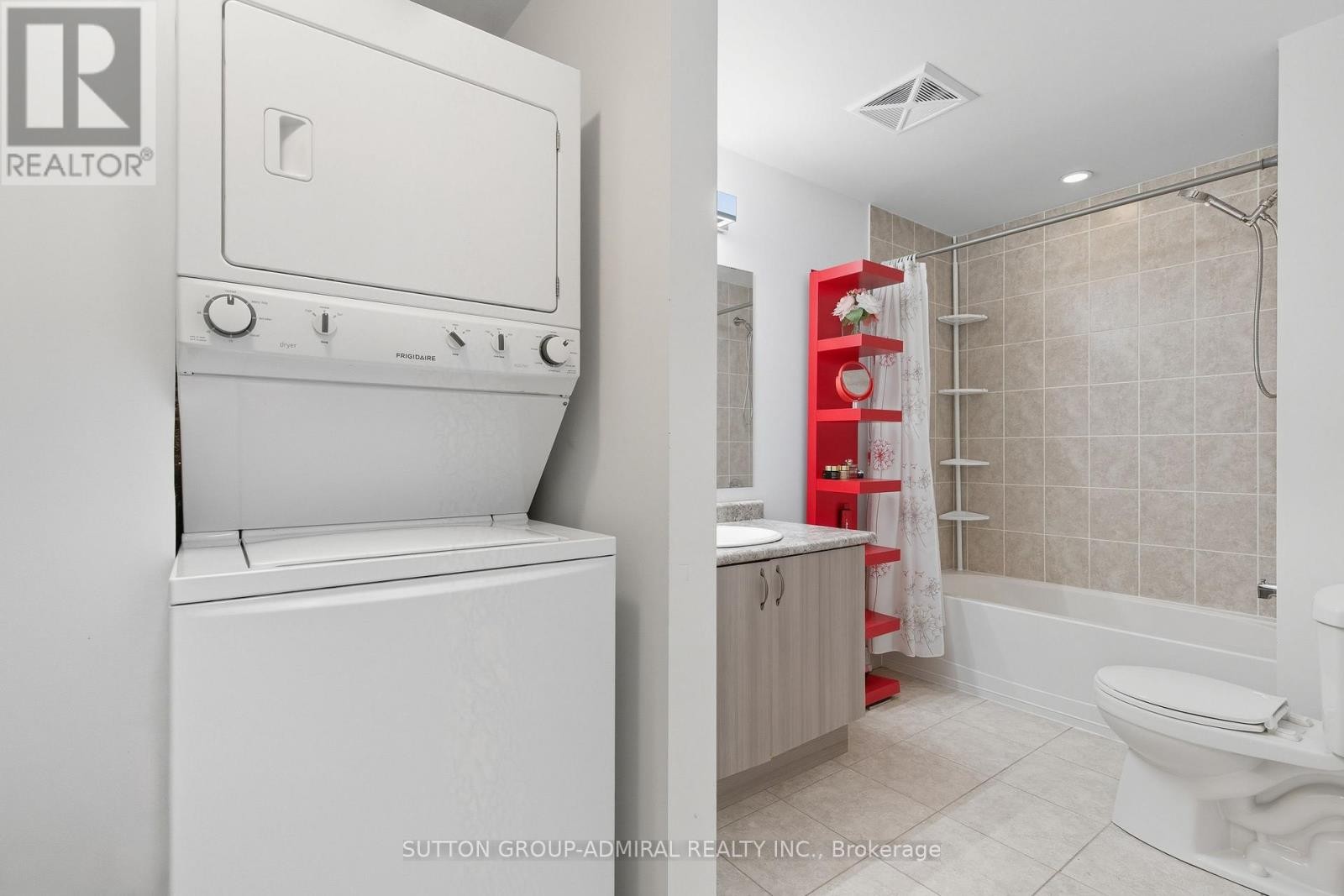 












303 - 7 GREENWICH STREET

,
Barrie (Ardagh),




Ontario
L4N7Y8

