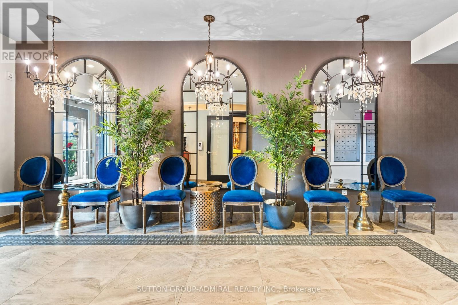 












303 - 7 GREENWICH STREET

,
Barrie (Ardagh),




Ontario
L4N7Y8

