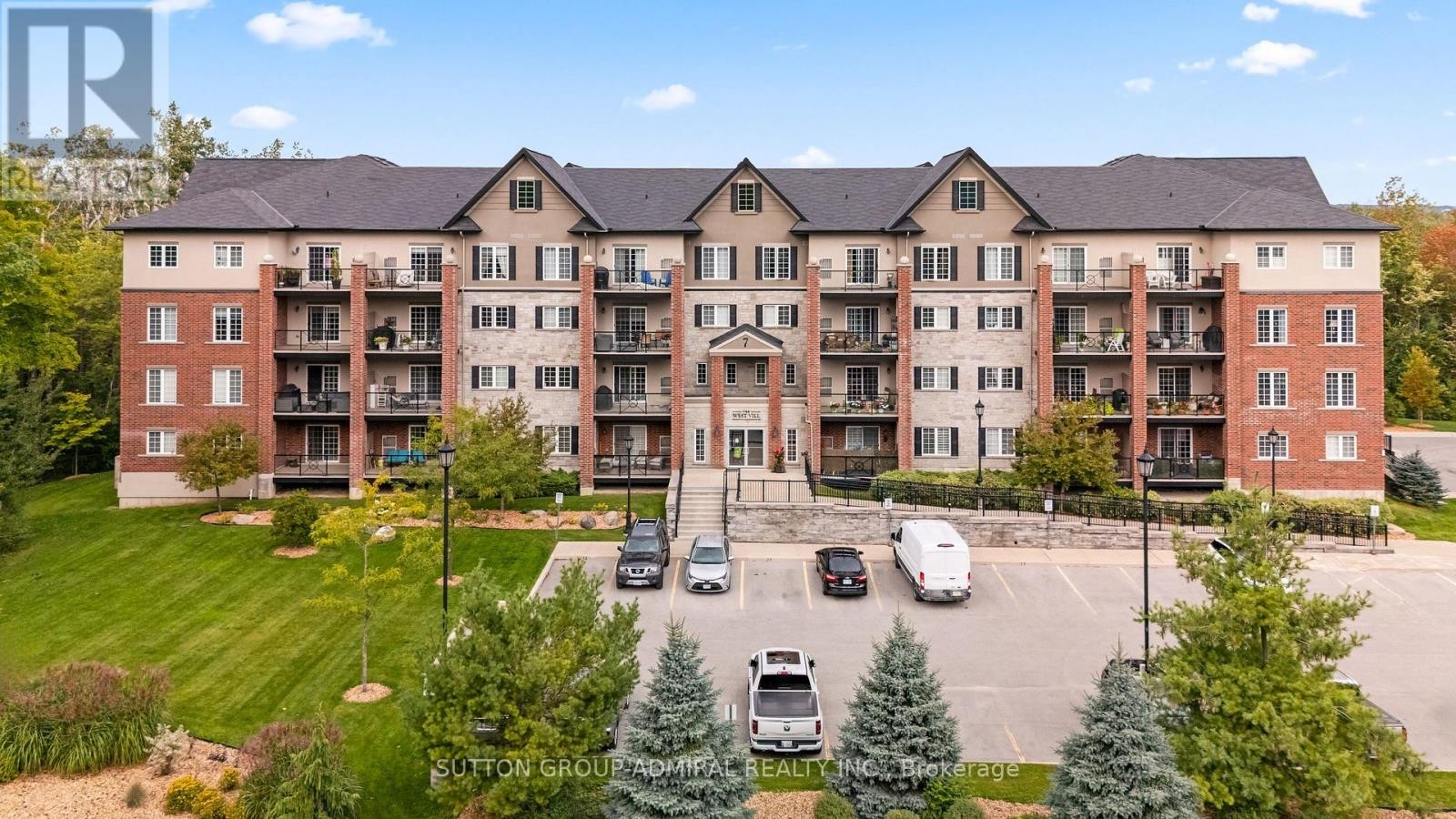 












303 - 7 GREENWICH STREET

,
Barrie (Ardagh),




Ontario
L4N7Y8

