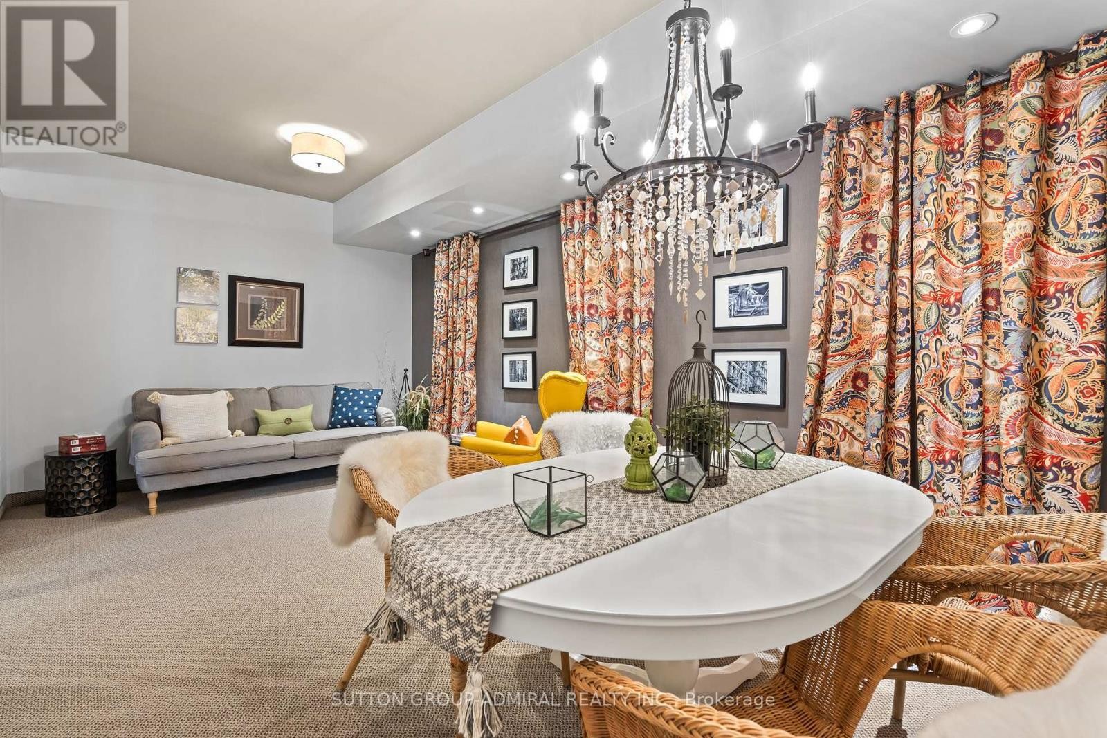 












303 - 7 GREENWICH STREET

,
Barrie (Ardagh),




Ontario
L4N7Y8

