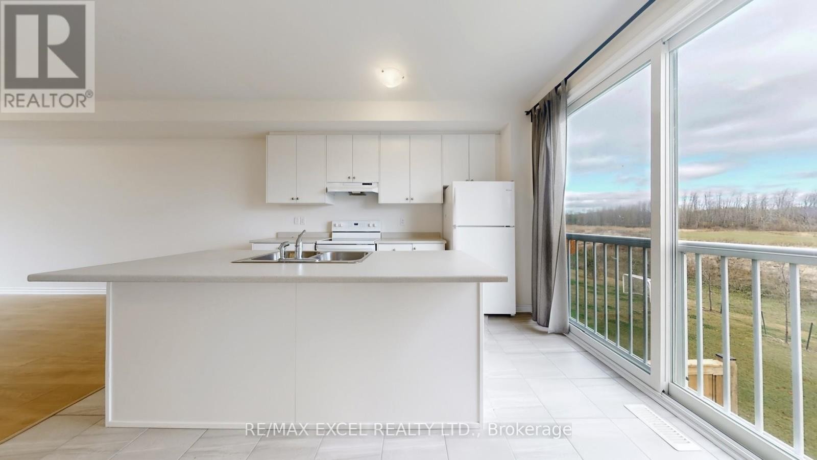 












84 SANDHILL CRANE DRIVE

,
Wasaga Beach,




Ontario
L9Z0K4

