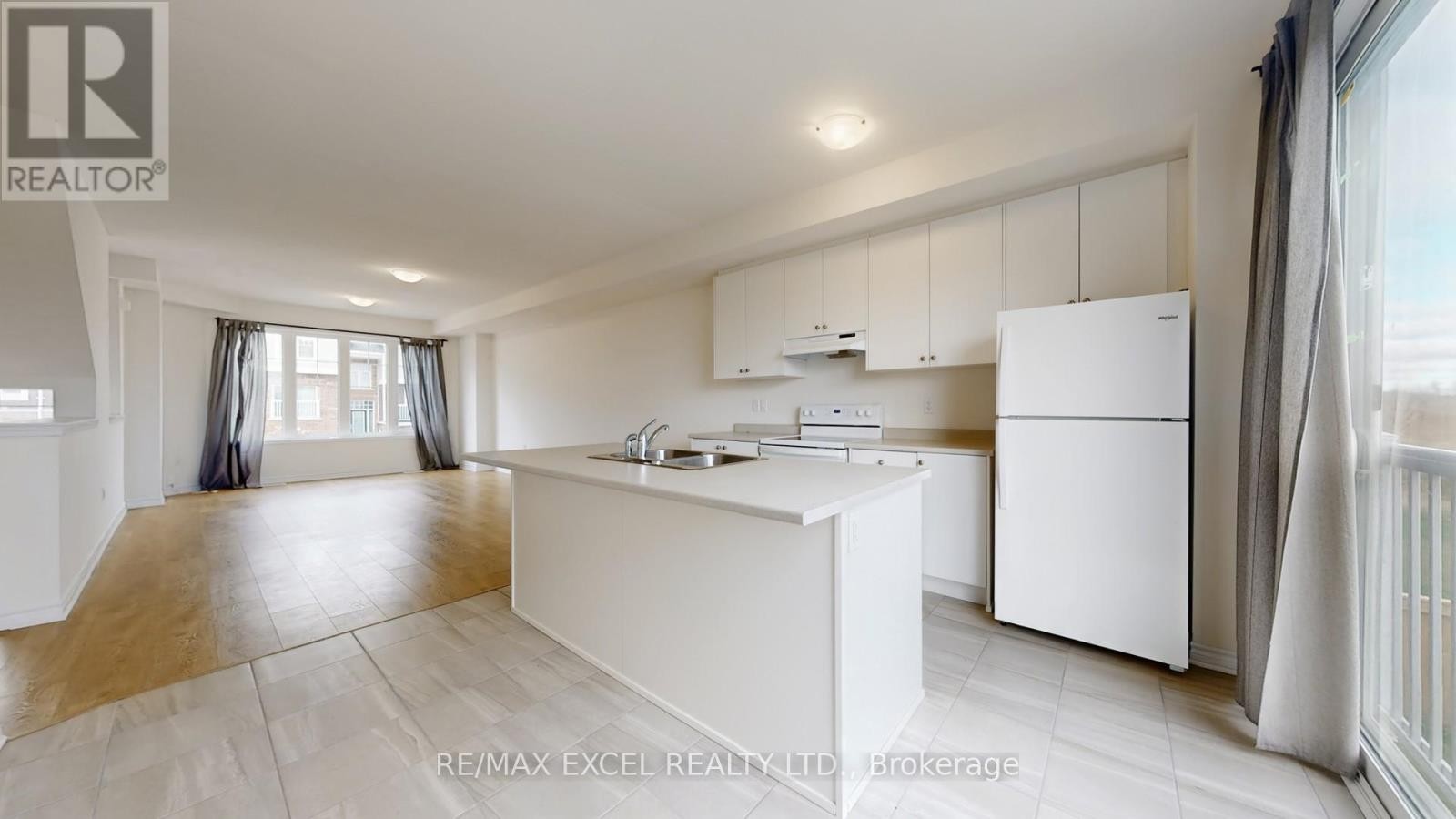 












84 SANDHILL CRANE DRIVE

,
Wasaga Beach,




Ontario
L9Z0K4

