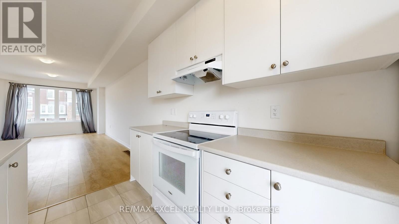 












84 SANDHILL CRANE DRIVE

,
Wasaga Beach,




Ontario
L9Z0K4

