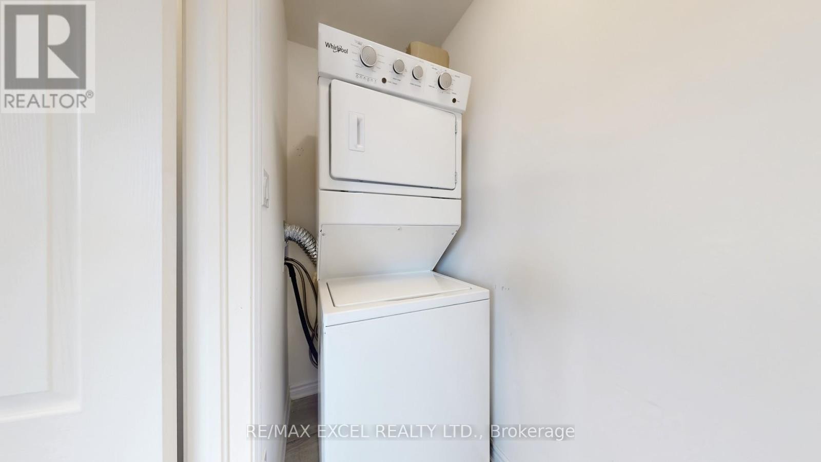 












84 SANDHILL CRANE DRIVE

,
Wasaga Beach,




Ontario
L9Z0K4

