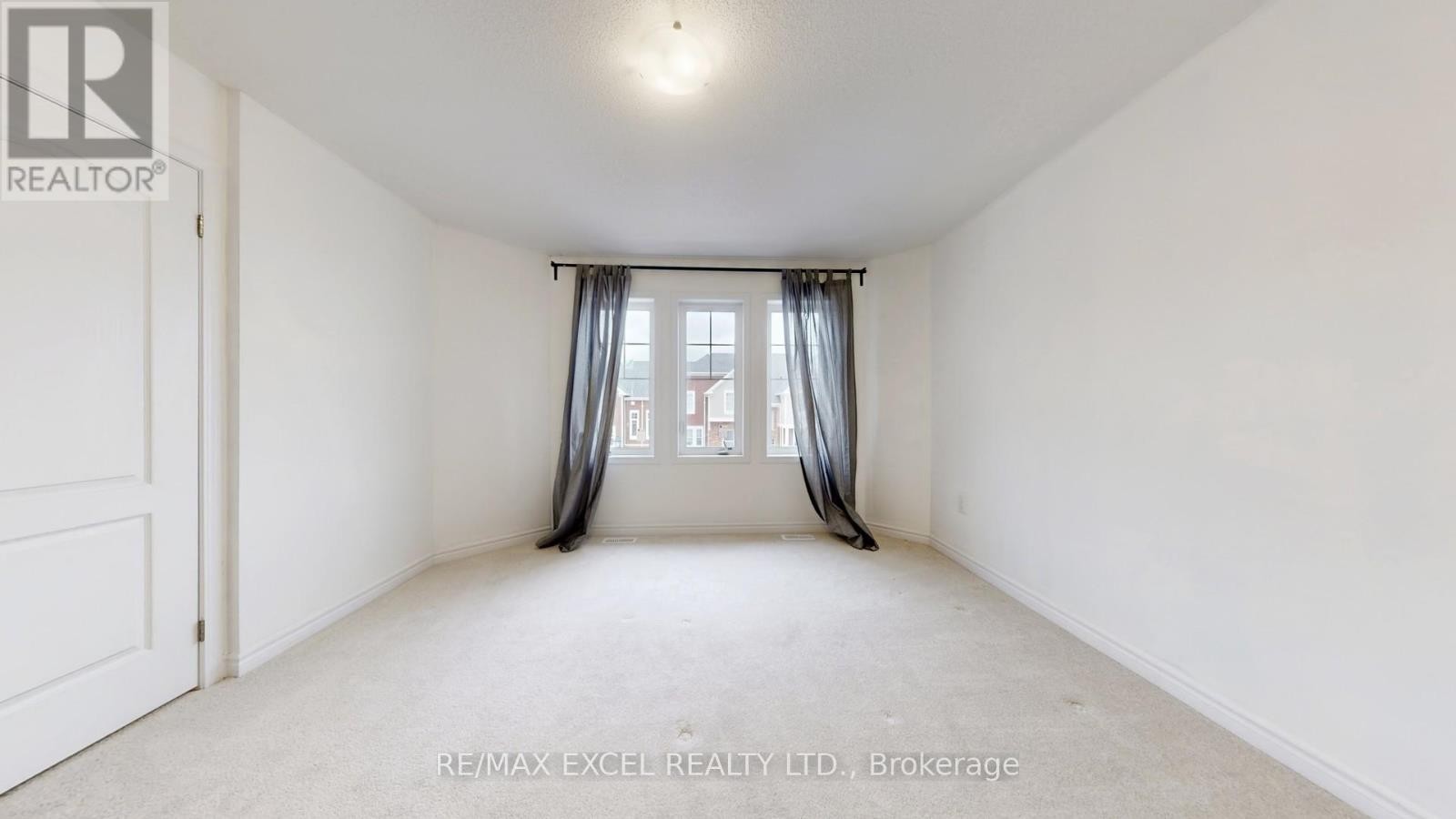 












84 SANDHILL CRANE DRIVE

,
Wasaga Beach,




Ontario
L9Z0K4

