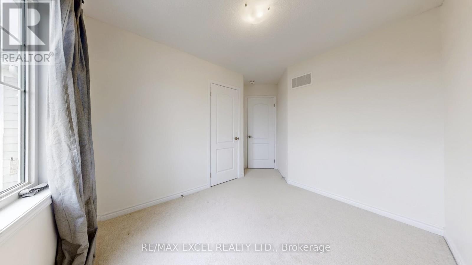 












84 SANDHILL CRANE DRIVE

,
Wasaga Beach,




Ontario
L9Z0K4

